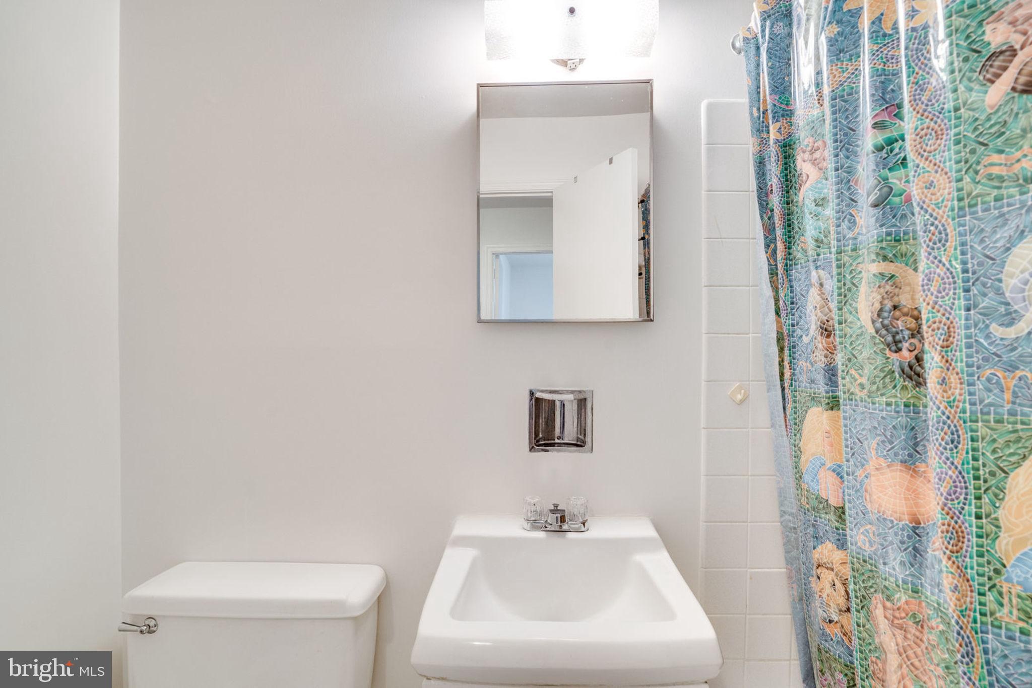 7618 Hayfield Road Alexandria, VA 22315 - Photo 46 of 54 Gallery Image 46