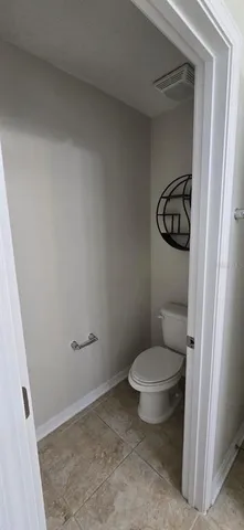 a view of a pathway with a pathway