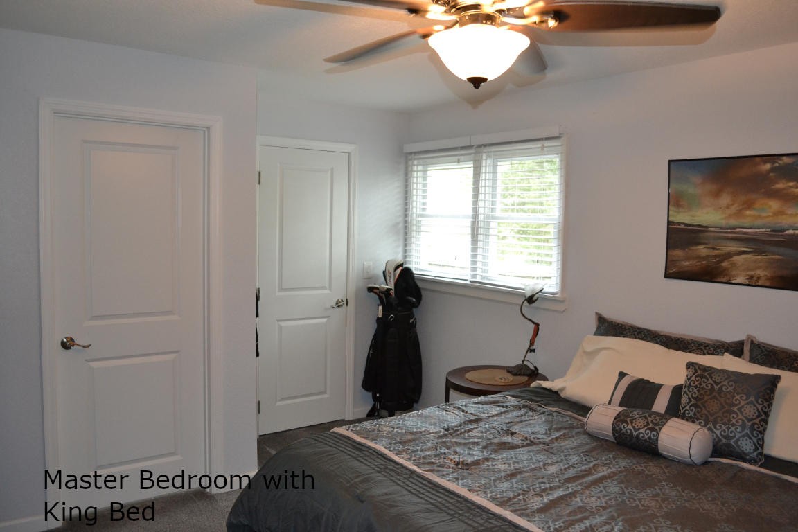1481 Dutch Valley Road Clinton, TN 37716 - Photo 9 of 24 a bedroom with a bed and a window