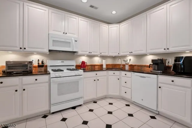 $629,000 | 25 Rock Creek Woods Drive, Lambertville, NJ 08530