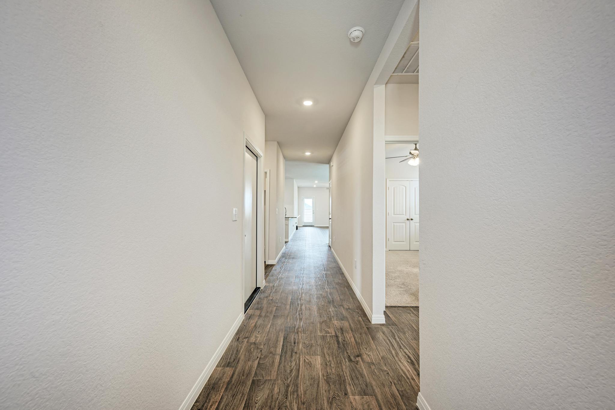 208 Abby Road Georgetown, TX 78626 - Photo 13 of 40