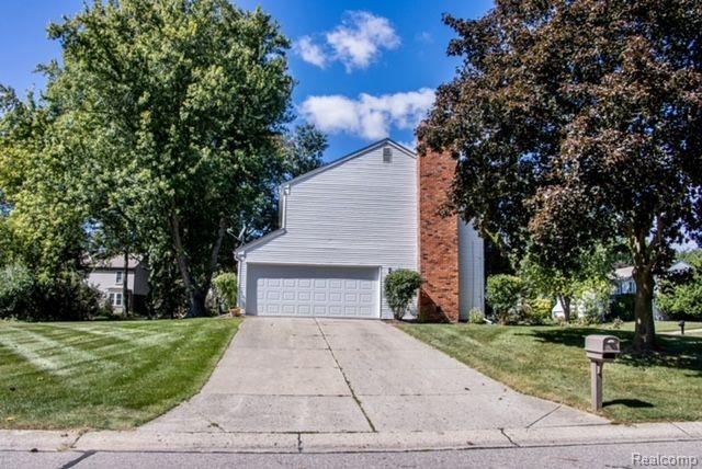 35971 Fredericksburg Road Farmington Hills, MI 48331 - Photo 5 of 32