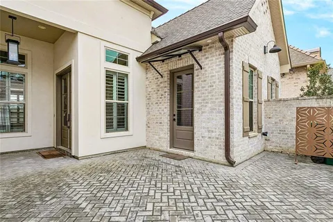 $865,000 | 541 North Corniche Du Lac, Covington, LA 70433