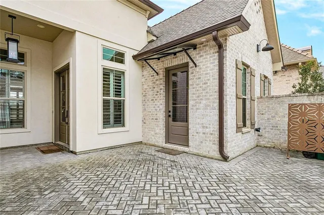 $890,000 | 541 North Corniche Du Lac, Covington, LA 70433