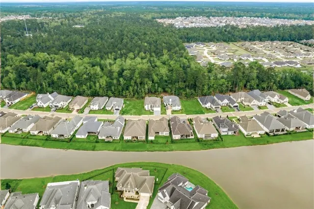 $890,000 | 541 North Corniche Du Lac, Covington, LA 70433