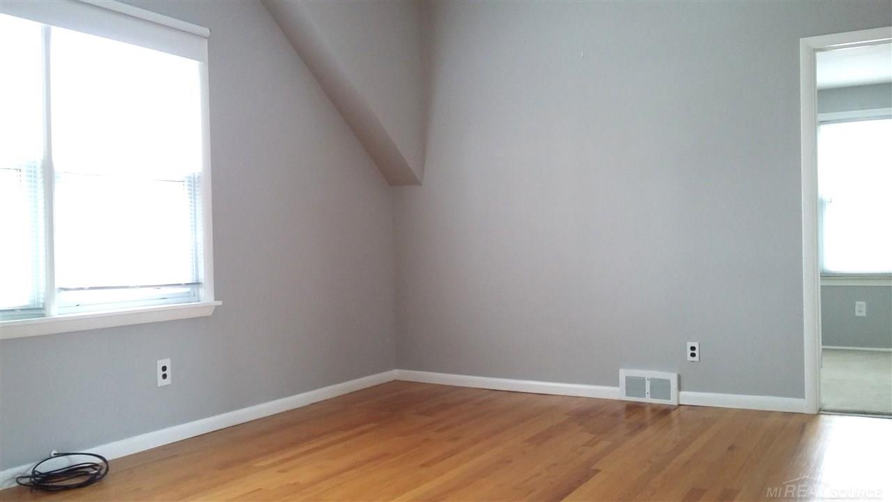 2057 Wiltshire Road Berkley, MI 48072 - Photo 26 of 36