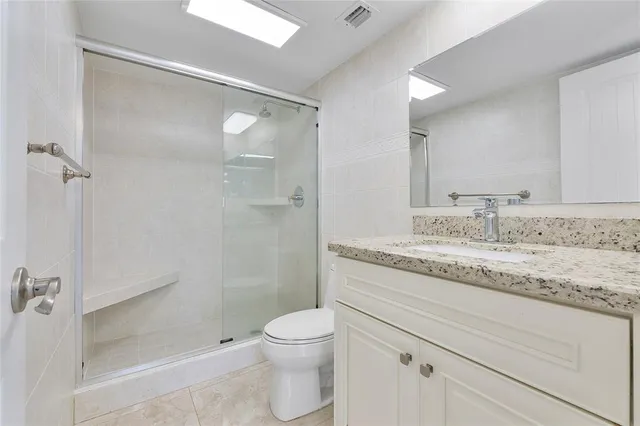 $3,300 | 405 North Ocean Boulevard, Unit 708, Pompano Beach, FL 33062