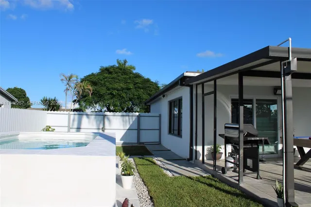 a house view with a outdoor space