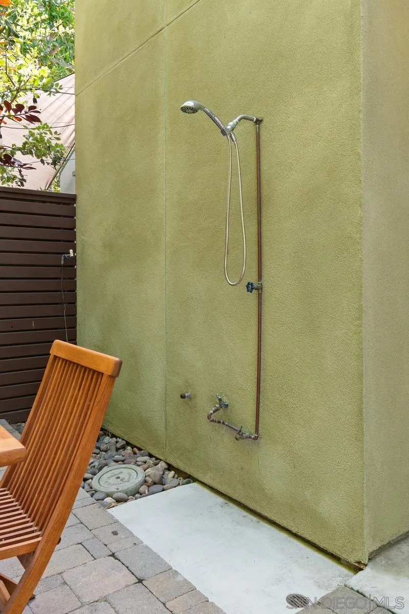 714 Bonair Way La Jolla, CA 92037 - Photo 20 of 36 a view of a bathroom