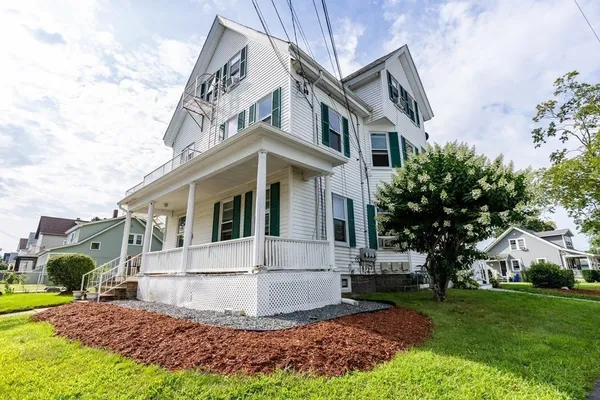 $2,200 | 26 Kilton Street, Unit 2, Taunton, MA 02780