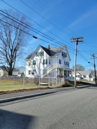 $2,200 | 26 Kilton Street, Unit 2, Taunton, MA 02780