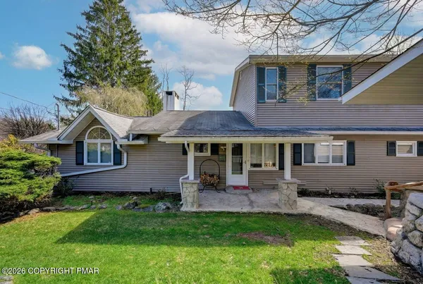 $725,000 | 5 Redwood Lane, East Stroudsburg, PA 18301