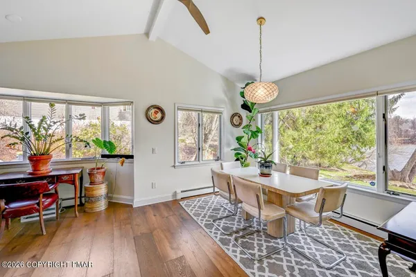 $725,000 | 5 Redwood Lane, East Stroudsburg, PA 18301