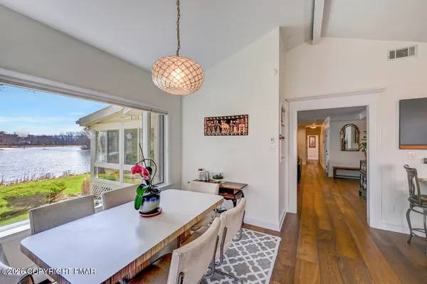 $725,000 | 5 Redwood Lane, East Stroudsburg, PA 18301
