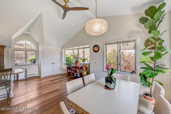 $725,000 | 5 Redwood Lane, East Stroudsburg, PA 18301