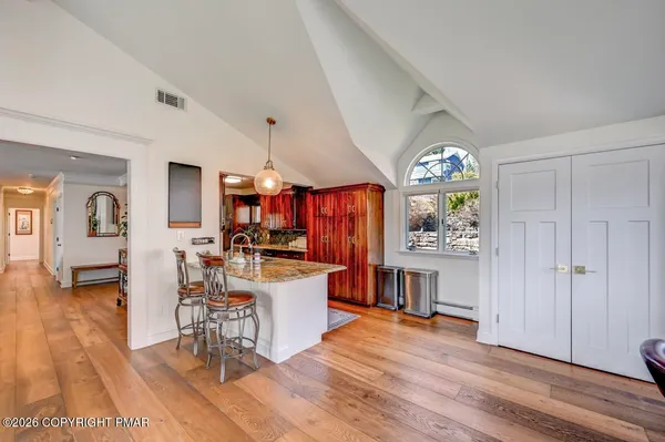 $725,000 | 5 Redwood Lane, East Stroudsburg, PA 18301
