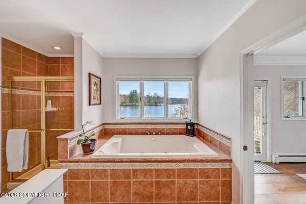$725,000 | 5 Redwood Lane, East Stroudsburg, PA 18301