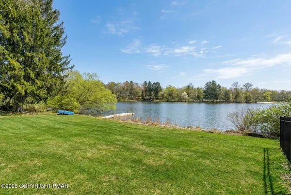 $725,000 | 5 Redwood Lane, East Stroudsburg, PA 18301