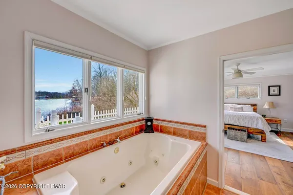 $725,000 | 5 Redwood Lane, East Stroudsburg, PA 18301