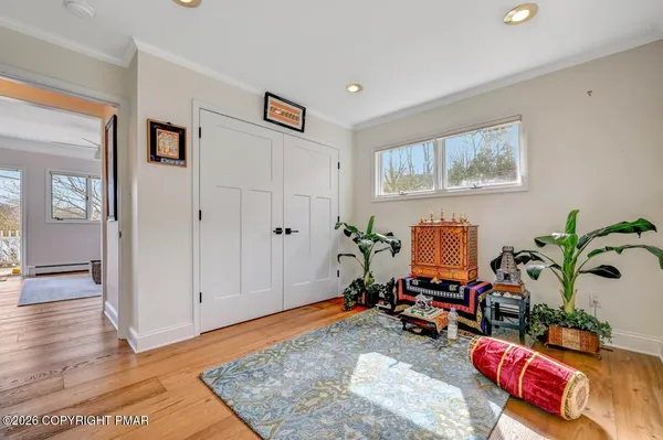 $725,000 | 5 Redwood Lane, East Stroudsburg, PA 18301