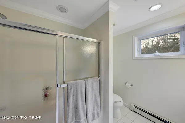 $725,000 | 5 Redwood Lane, East Stroudsburg, PA 18301