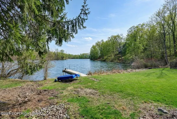 $725,000 | 5 Redwood Lane, East Stroudsburg, PA 18301