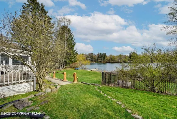 $725,000 | 5 Redwood Lane, East Stroudsburg, PA 18301
