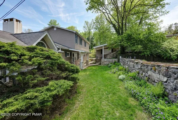 $725,000 | 5 Redwood Lane, East Stroudsburg, PA 18301
