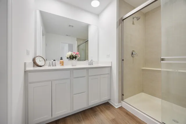 $3,095 | 620 Wolverine Drive, Aurora, IL 60502