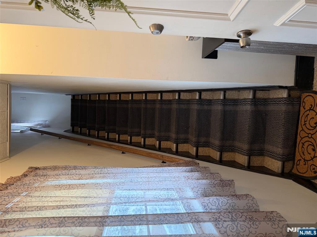 272 Castle Terrace Lyndhurst, NJ 07071 - Photo 2 of 10