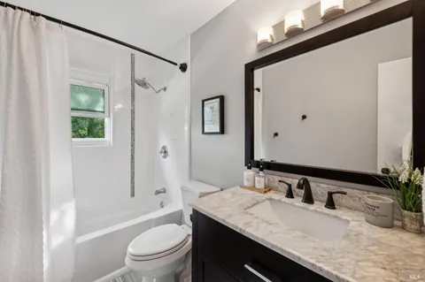 $1,375,000 | 385 San Carlos Way, Novato, CA 94945