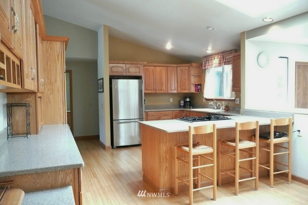 1712 243rd Place Southeast Bothell, WA 98021 - Photo 5 of 14