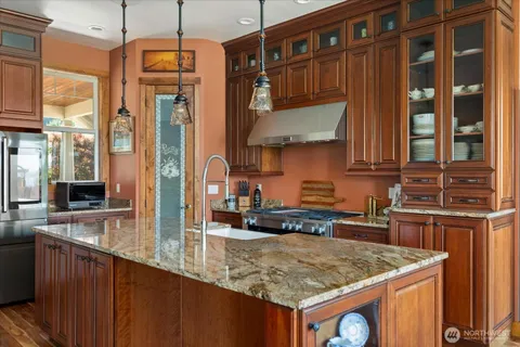 $2,750,000 | 4764 Black Walnut Terrace, Clinton, WA 98236