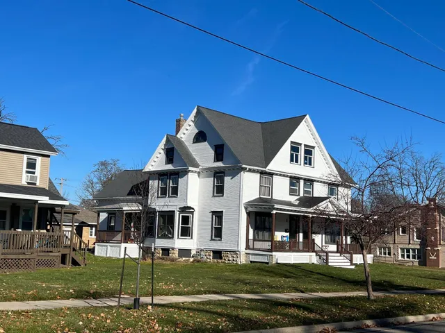 $599,000 | 406 West Center Street, Unit 404, Whitewater, WI 53190