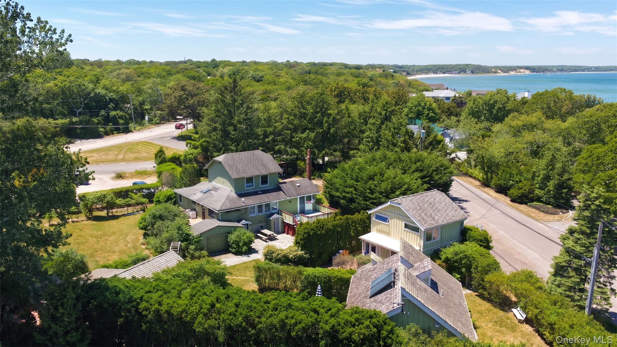 127 Inlet Road Hampton Bays, NY 11946 - Photo 18 of 24