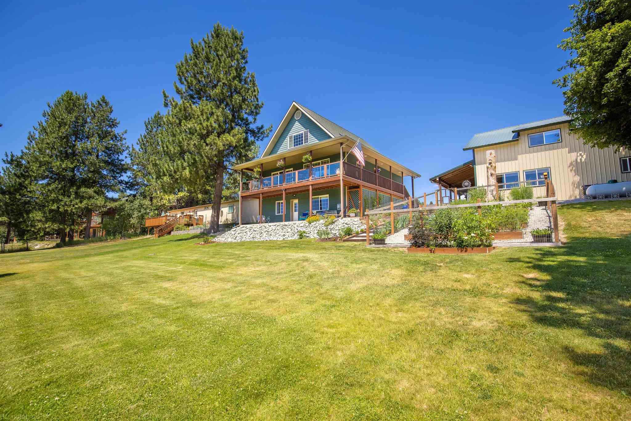 941 Greggs Road Newport, WA 99156 - Photo 5 of 49 Gallery Image 5