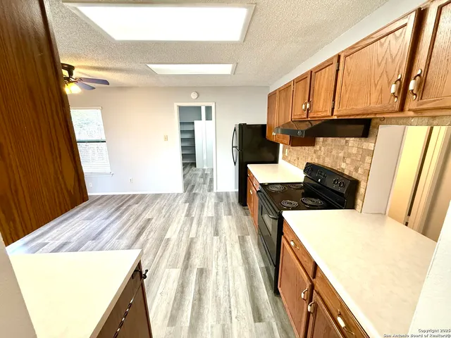 $1,699 | 1013 Abercorn, Schertz, TX 78154