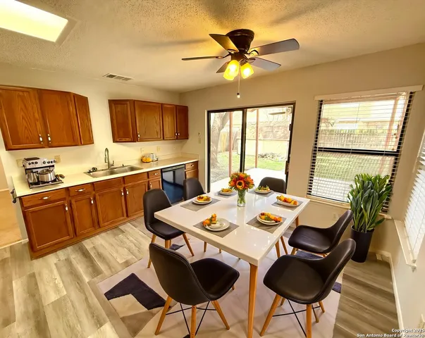 $1,699 | 1013 Abercorn, Schertz, TX 78154