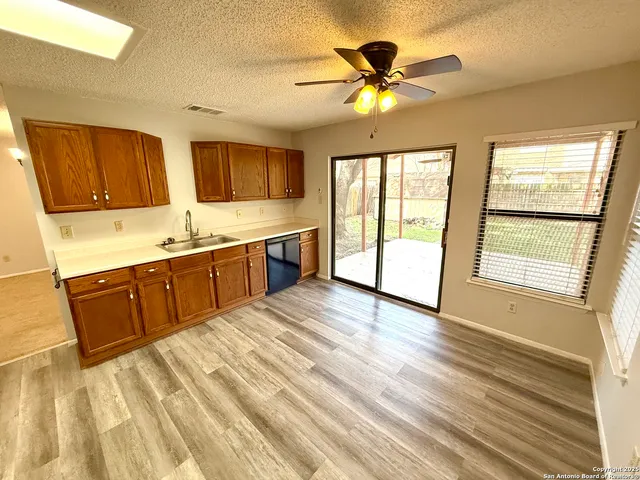 $1,699 | 1013 Abercorn, Schertz, TX 78154