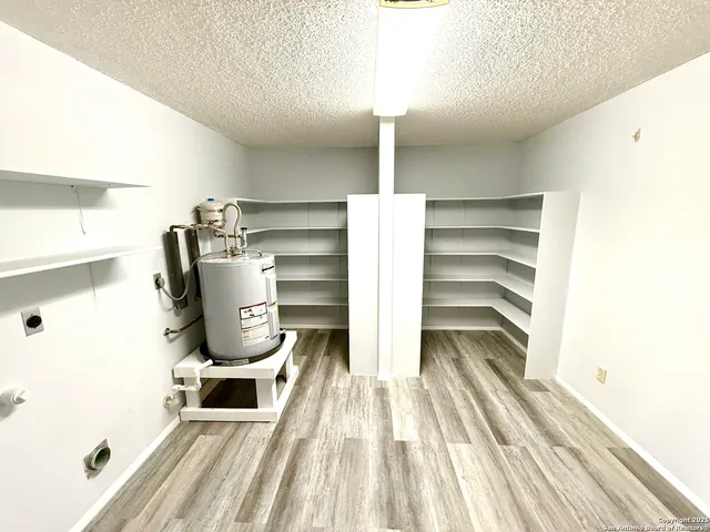 $1,699 | 1013 Abercorn, Schertz, TX 78154