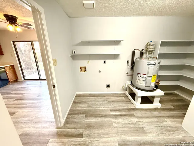 $1,699 | 1013 Abercorn, Schertz, TX 78154