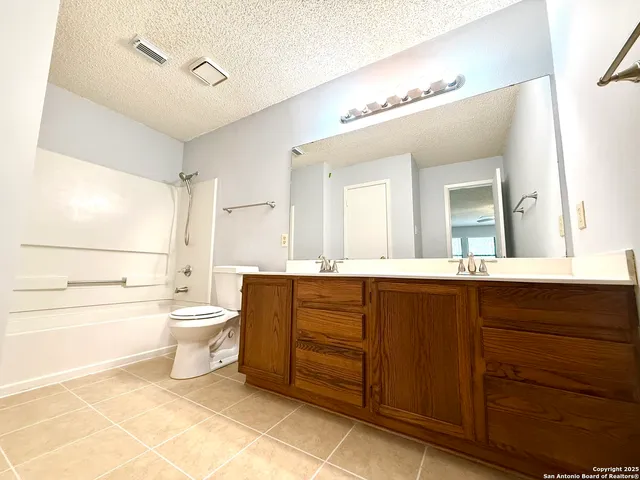 $1,699 | 1013 Abercorn, Schertz, TX 78154
