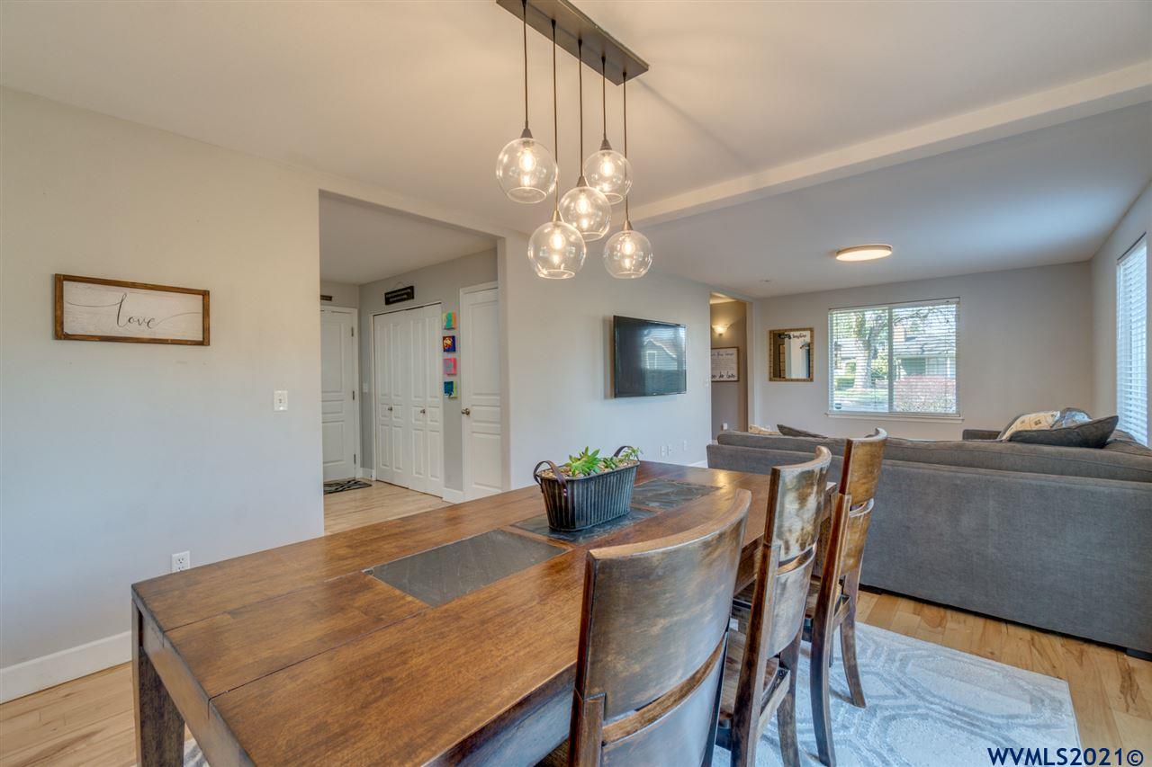 4008 Lone Oak Road Southeast Salem, OR 97302 - Photo 8 of 36 Gallery Image 8