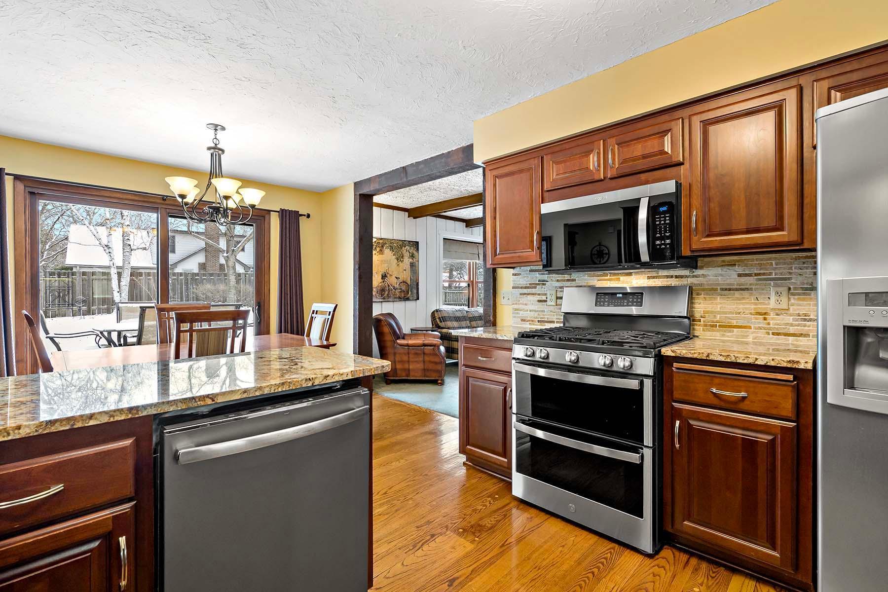 10809 Emerson Road Bloomington, MN 55431 - Photo 16 of 42