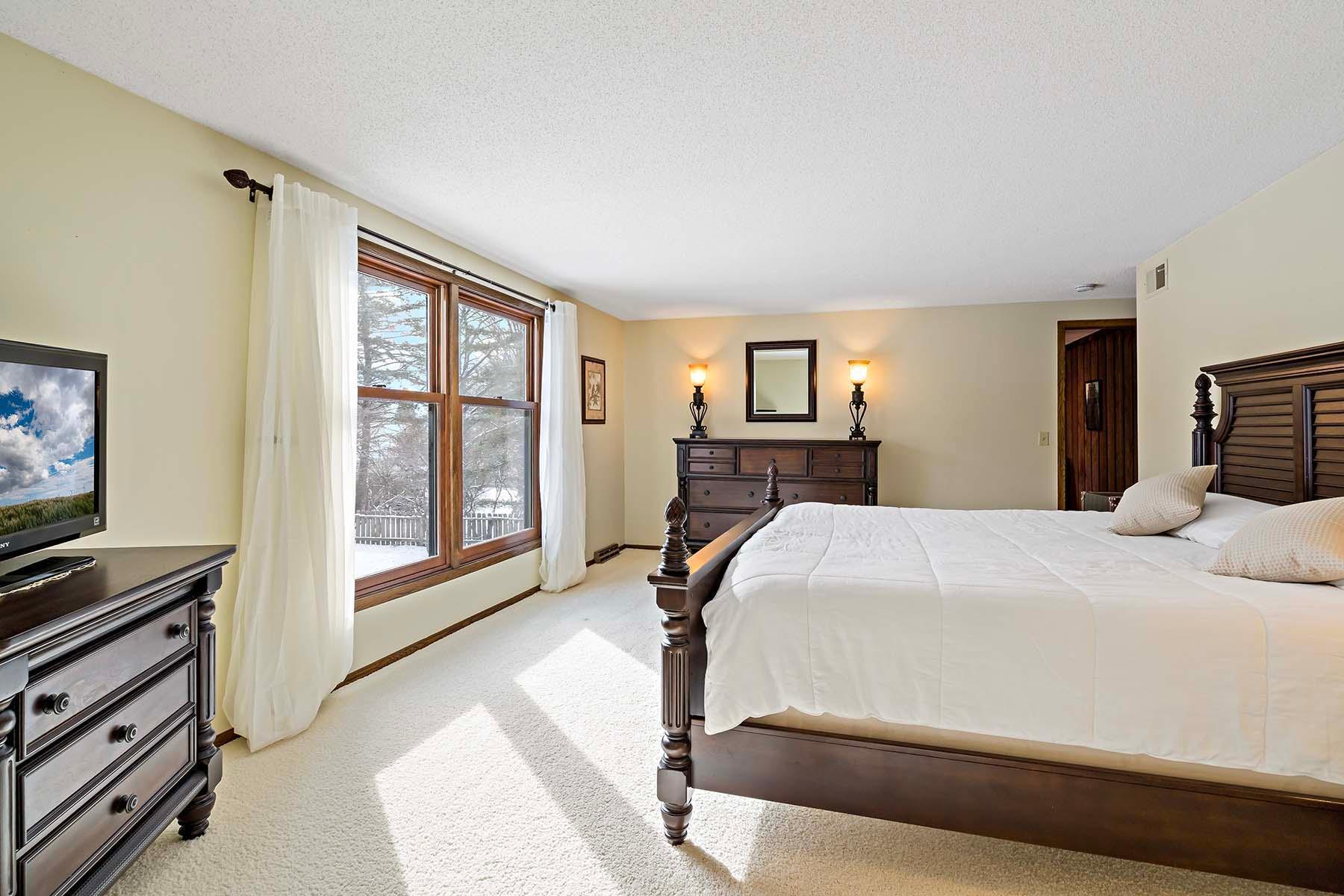 10809 Emerson Road Bloomington, MN 55431 - Photo 19 of 42