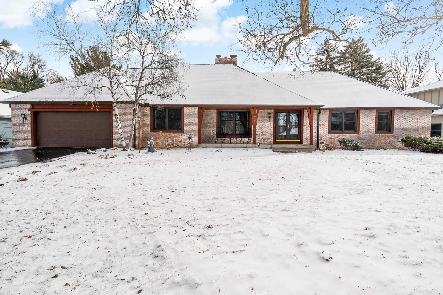 10809 Emerson Road Bloomington, MN 55431 - Photo 3 of 42