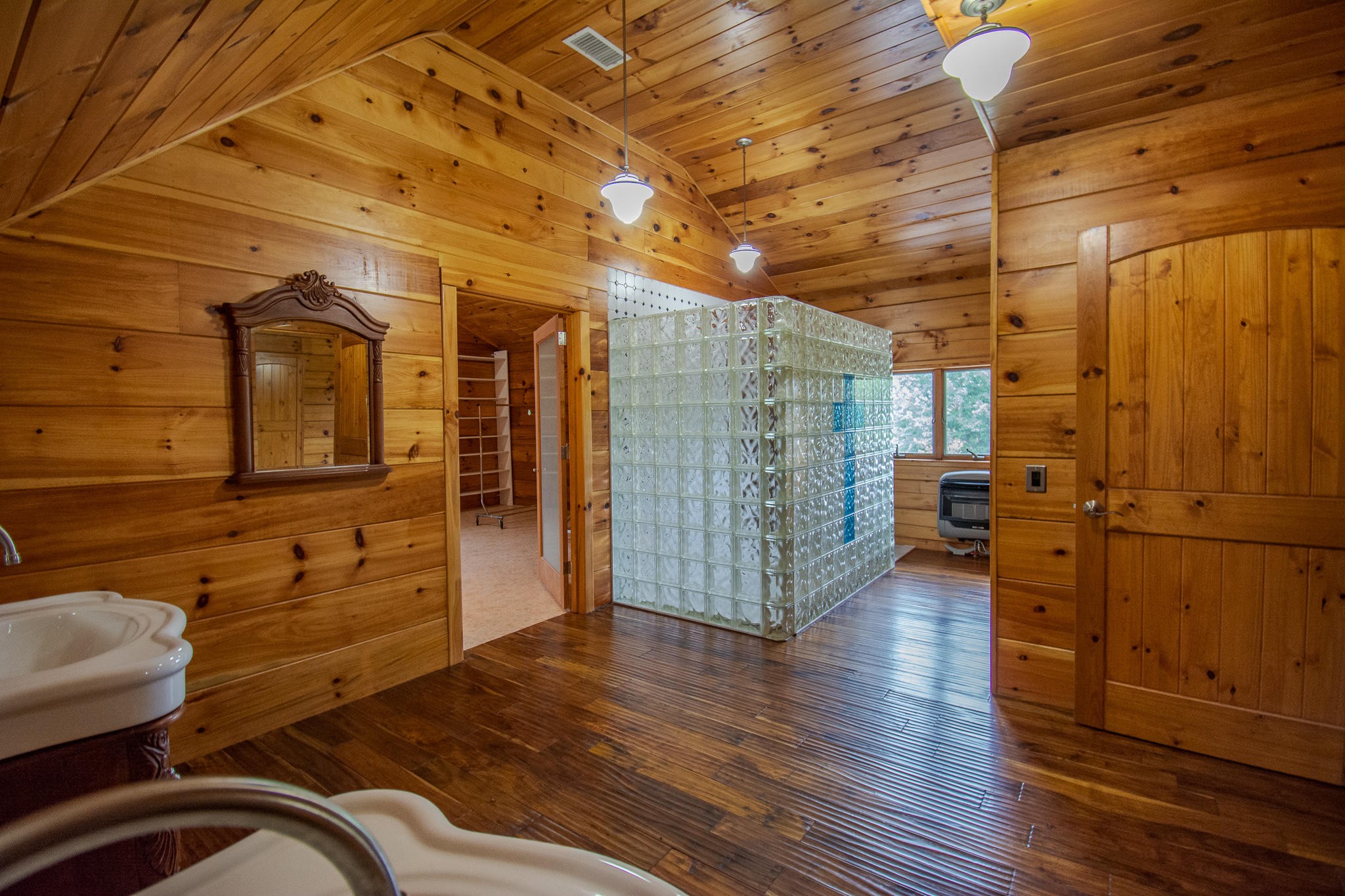 3600 Lynn Road Philadelphia, TN 37846 - Photo 19 of 37 a view of a livingroom with wooden floor