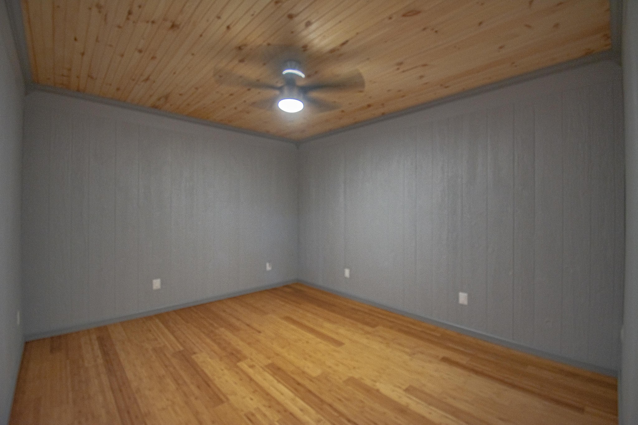 3600 Lynn Road Philadelphia, TN 37846 - Photo 28 of 37 wooden floor in an empty room