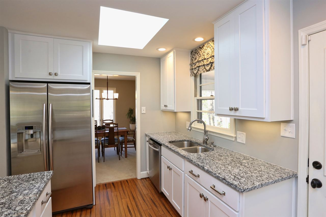 5304 Applegate Court Raleigh, NC 27609 - Photo 7 of 25 Photo 7