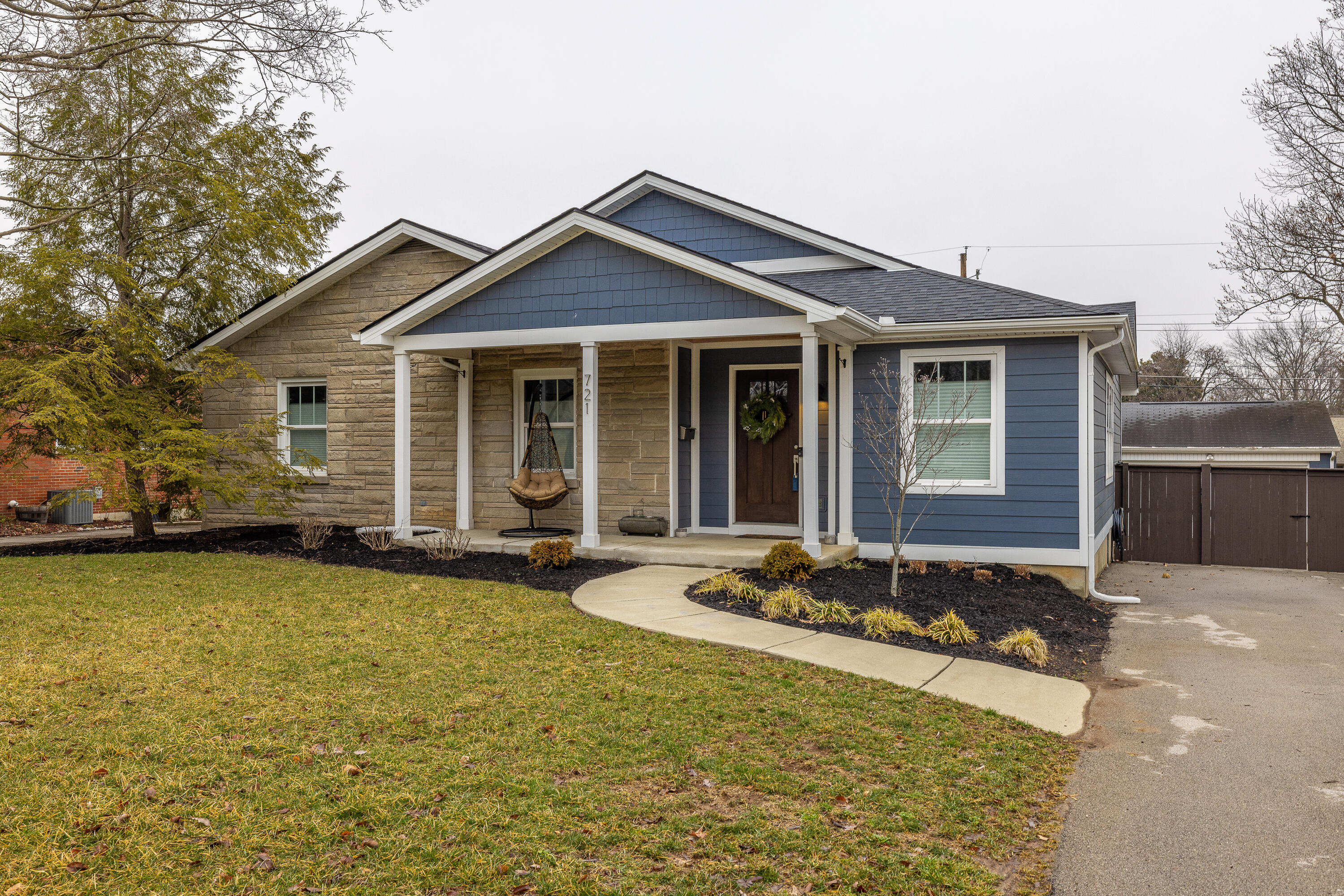 721 Providence Road Lexington, KY 40502 - Photo 2 of 41 1-2